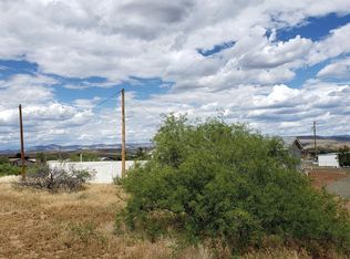 20266 E Cedar Canyon Dr, Mayer, AZ 86333