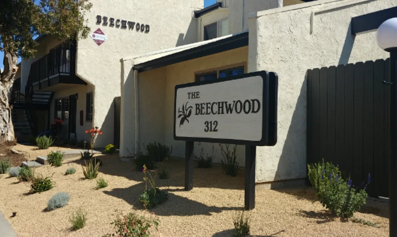 2 bed, 850 sqft, $3,100 — Photo 1