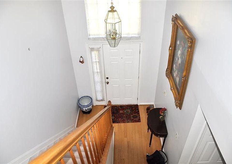 2nd image of 19904 Dunstable Cir