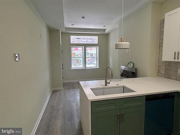 3rd image of 4232 Westminster Ave #1