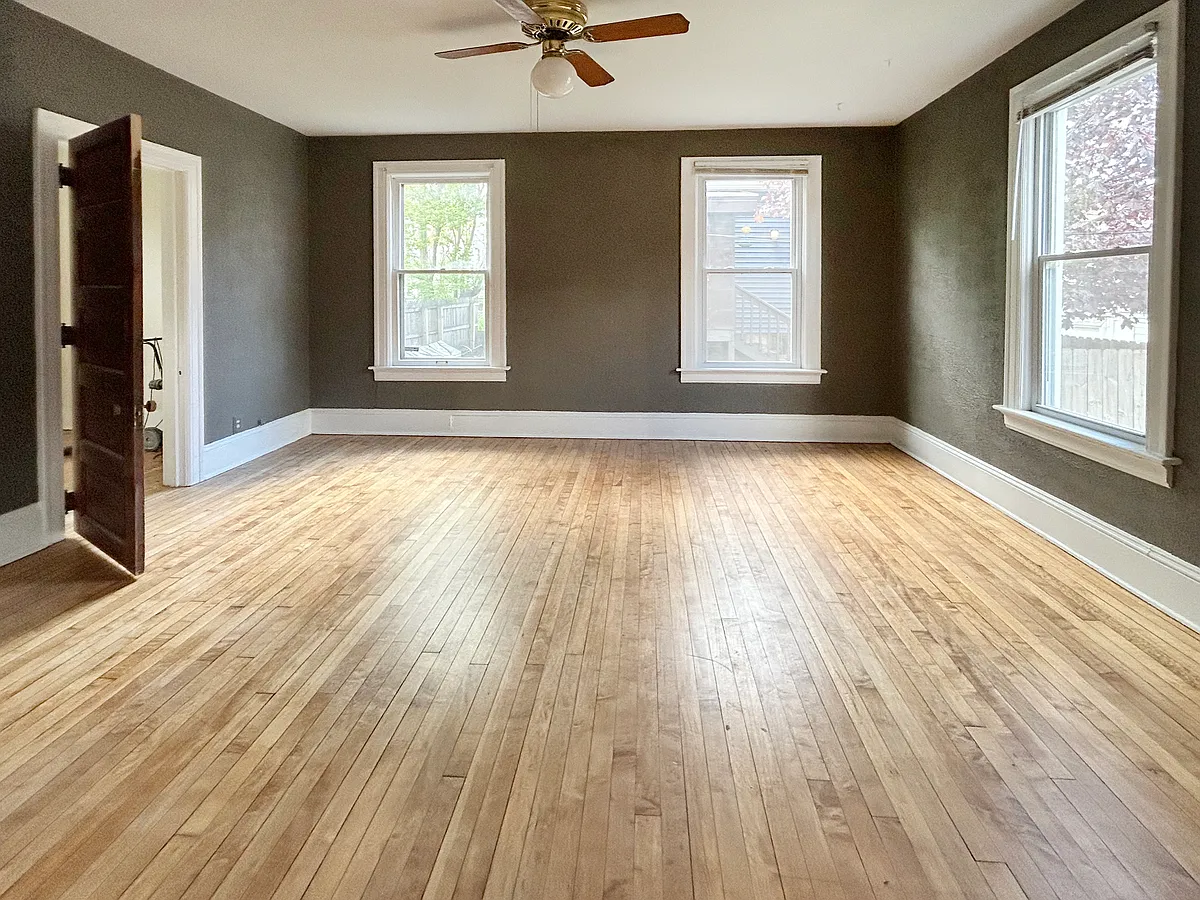 Building Photo - 1012 E Wright St #2