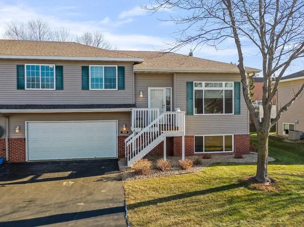 1309 Constitutional Dr, Northfield, MN 55057