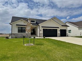 1350 NW Brooks Dr, Waukee, IA 50263