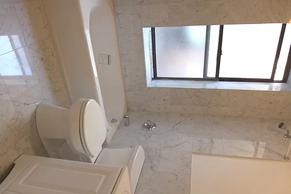 Rented by Metropolitan Equities | media 3