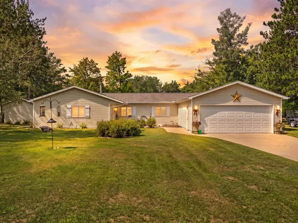 W6369 Peninsula Ct, Neshkoro, WI 54960