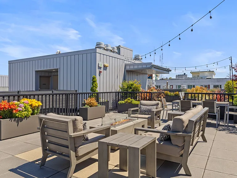 Evolve Apartments — Photo 10