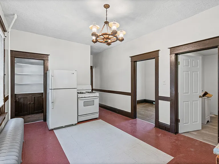 320 Saratoga St #1 — Photo 11