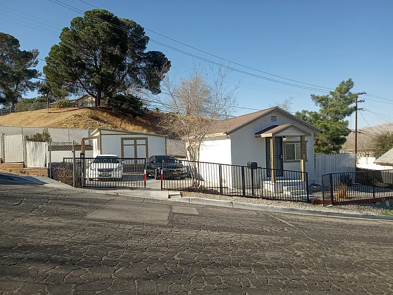 16786 Yucca Ave #B — Photo 13
