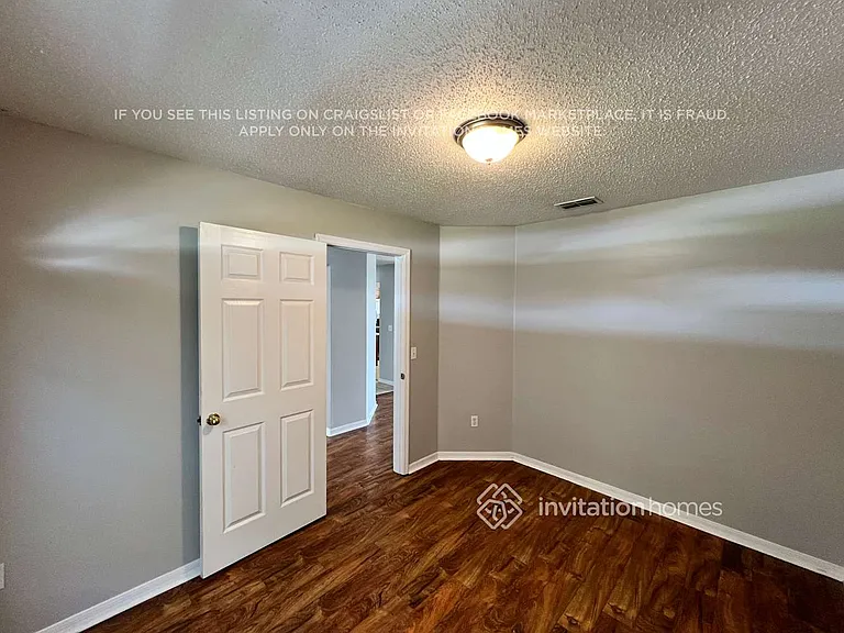1080 SW McCoy Ave — Photo 17