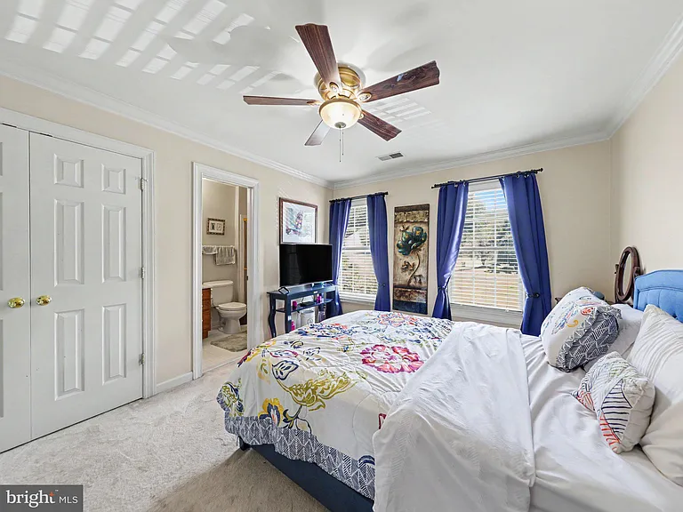 16652 Purcival Ct — Photo 32