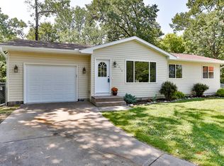 39458 Ash Ct, North Branch, MN 55056