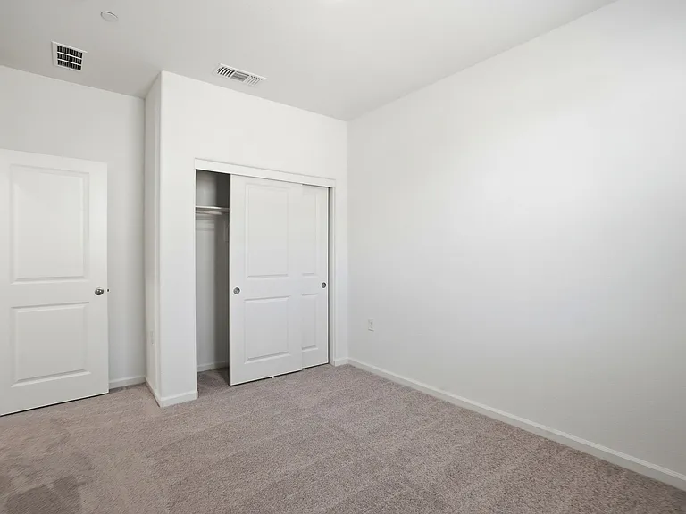 16047 Pirates Cove Ln — Photo 11