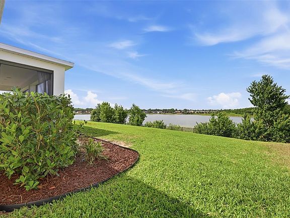 3rd image of 1383 Waterview Ridge Cir