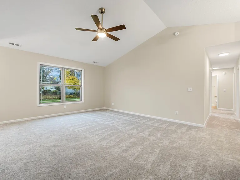 305 E Toledo St — Photo 12