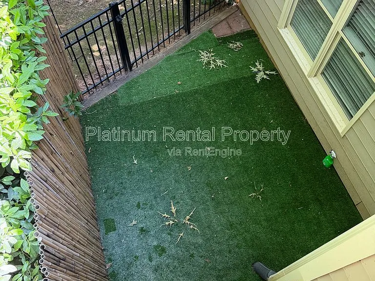 5975 Waterford Pl — Photo 36