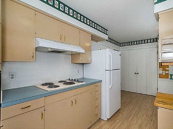 5th image of 1907 Patricia Ln