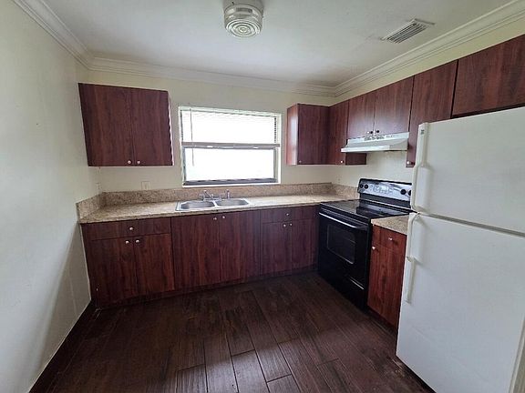 4th image of 3762 Mil Race Ct