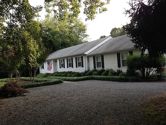 Front from circle driveway