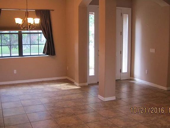 4th image of 2677 Sydelle St