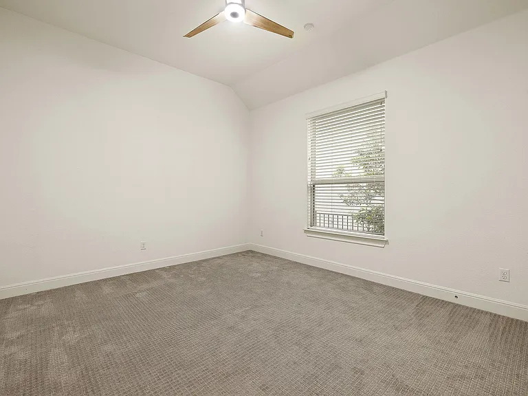 4705 Napoli Shore Dr — Photo 24