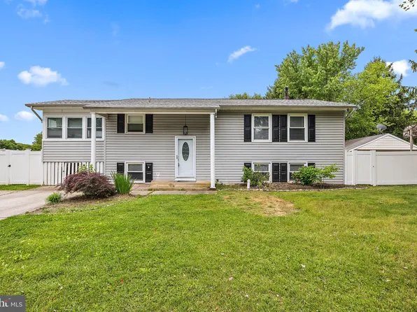 158 Scottfield Dr, Newark, DE 19713