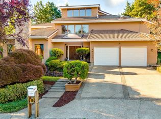 4379 Snowbrush Ct, Lake Oswego, OR 97035