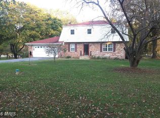 4040 Clyde Ln, White Plains, MD