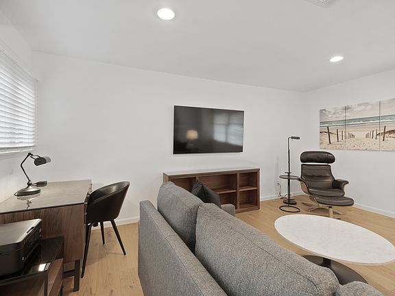 4th image of 135 Montana Ave APT 8