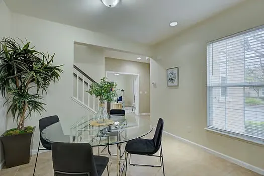 Talmont Cir — Photo 3