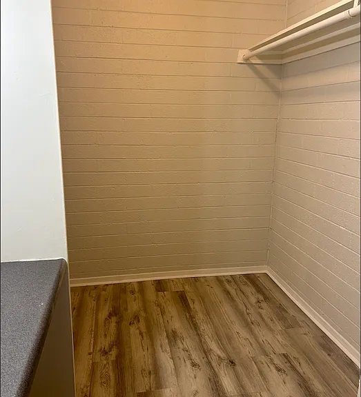 320 E Willetta St #11 — Photo 11