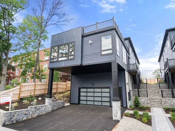 33 Evergreen St Floor 2, Jamaica Plain, MA 02130