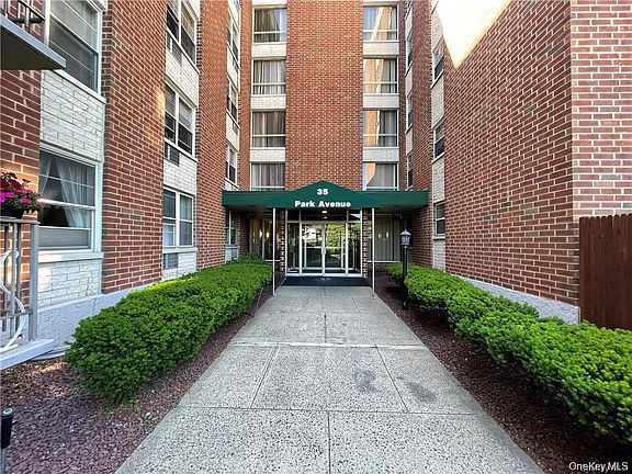 3rd image of 35 Park Ave APT 6G