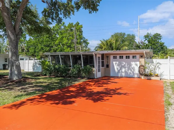 5700 BAY STREET NE, ST PETERSBURG, FL 33703