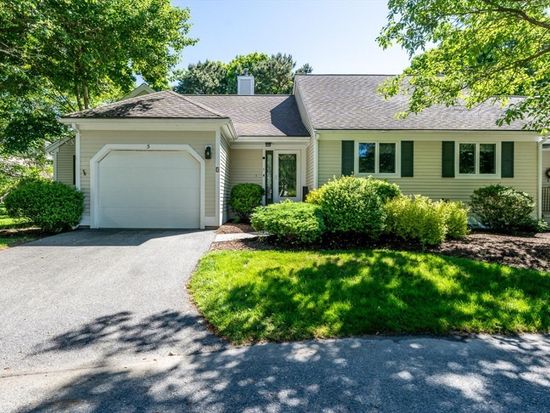 5 Friendship Ct #89, Mashpee, MA 02649