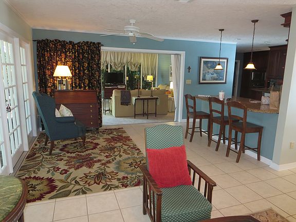 3rd image of 2720 Easton Ter