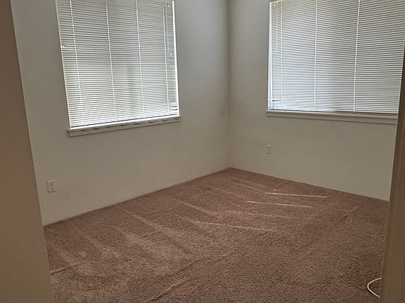 5th image of 724 Kakala St APT 1008