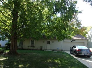 17073 Drake Rd, Strongsville, OH 44136