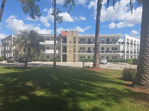 100 EL CAMINO DRIVE #208, WINTER HAVEN, FL 33884