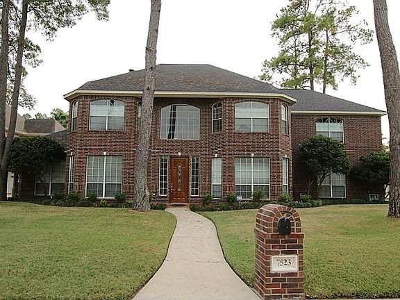 Popular subdivision in Klein School District.