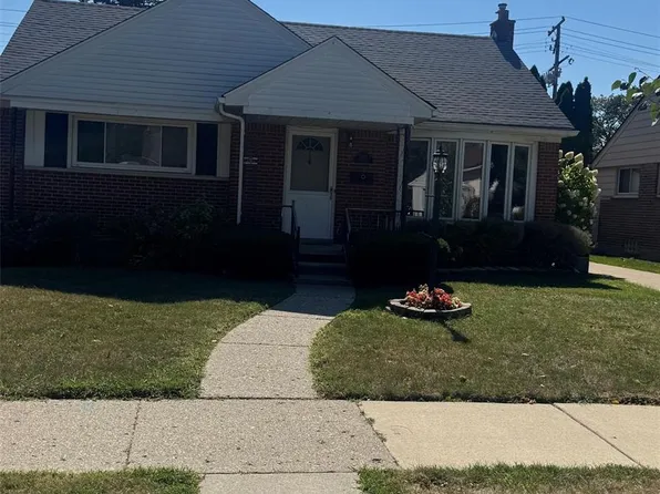 2035 Raymond Ave, Dearborn, MI 48124