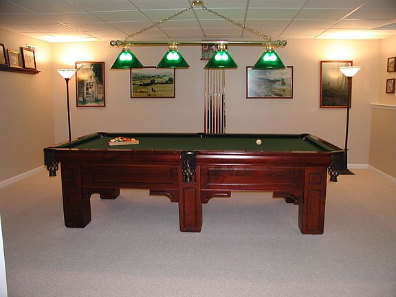 Terrace level game room