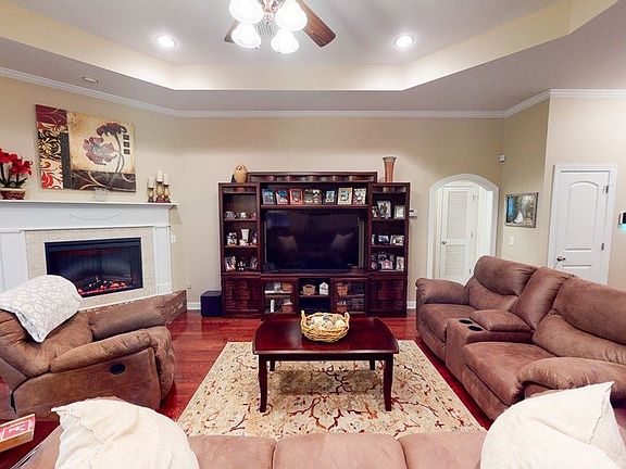 4th image of 1601 County Road 19