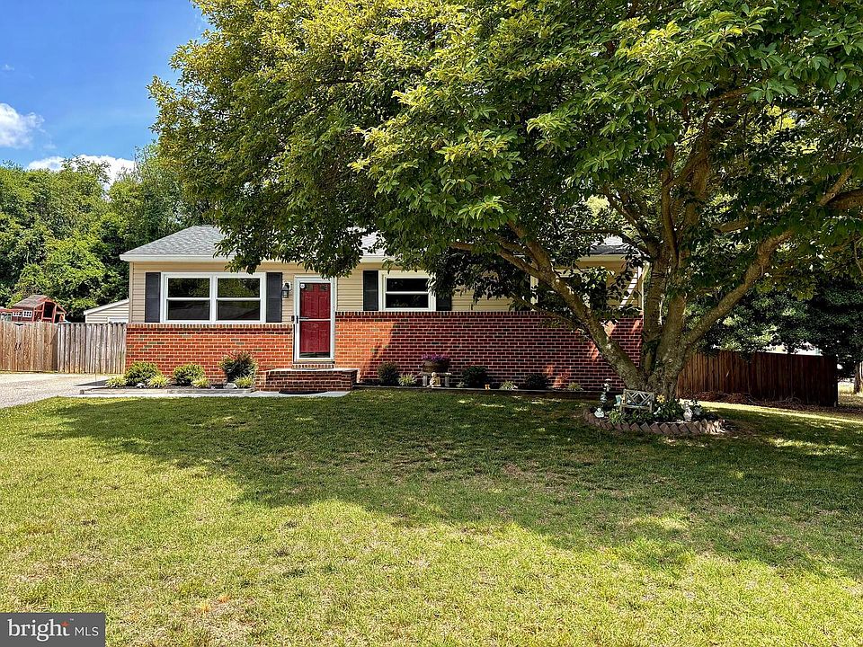 1st image of 464 Martin Dr