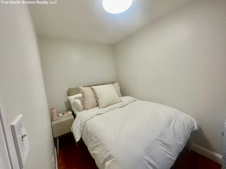 203 Salem St #4 — Photo 7