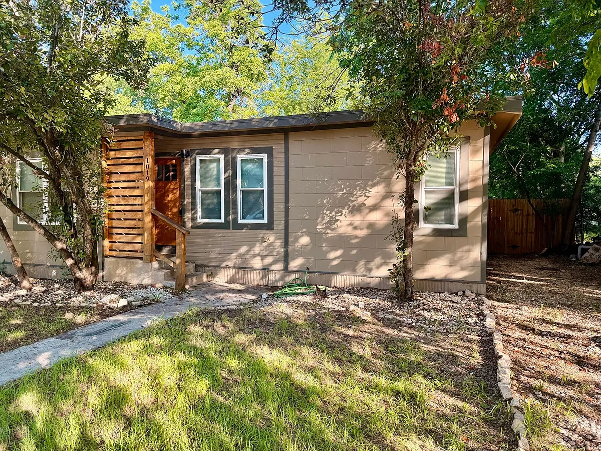 Building Photo - 1017 Haynes St #1019