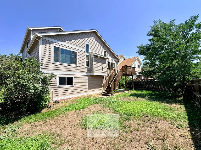 5831 Instone Cir — Photo 21