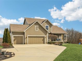 17530 254th St, Tonganoxie, KS 66086