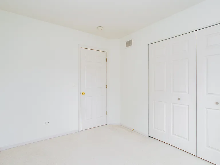 1217 N Village Dr — Photo 26