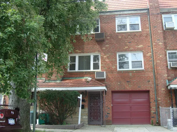 4004 149th St, Flushing, NY 11354