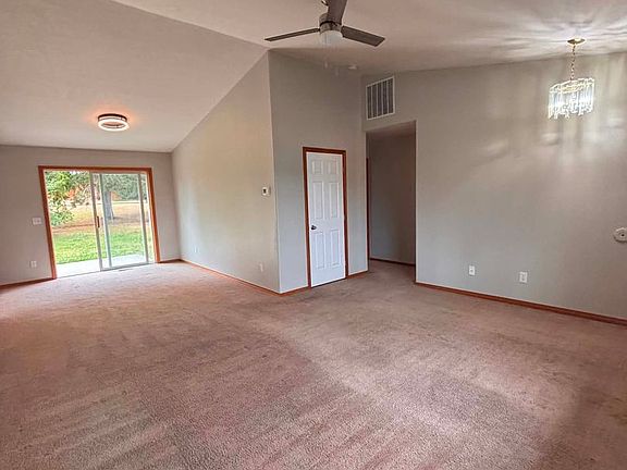 5th image of 2806 Oxford Ln